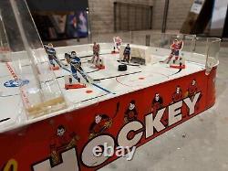 1962 H-30 Munro Electric National table Hockey game, has glass, nice condition