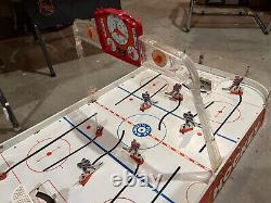 1962 H-30 Munro Electric National table Hockey game, has glass, nice condition