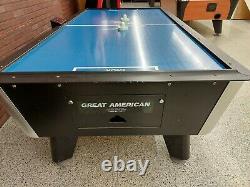 Arcade air hockey table