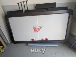 Atomic air hockey table