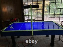 Dynamo air hockey table