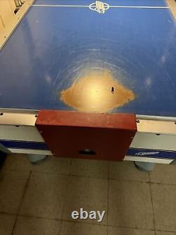 Dynamo air hockey table