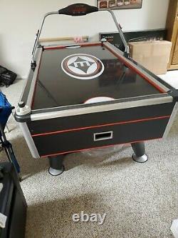 Easton Airhockey Table