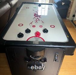 Fat Cat 2 in 1 pool table / air hockey (Good Condition)