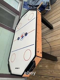 VINTAGE Air Hockey Table with paddles + Puck