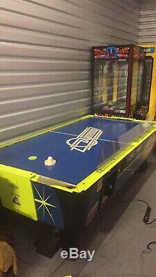Valley-Dynamo Hot Flash 8 Foot Air Hockey Table Arcade Game! Shipping Available